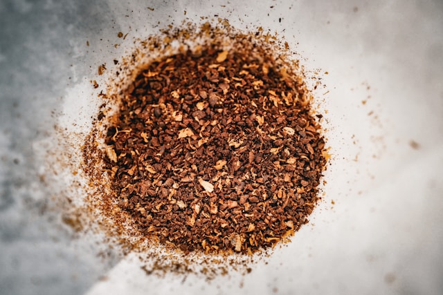 コーヒーかすの虫除けは効果ある？効く虫と危険な使い方まで整理